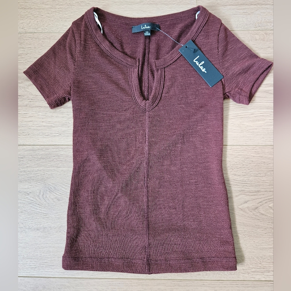 Lulu's Maroon Ribbed Short Sleeve Top